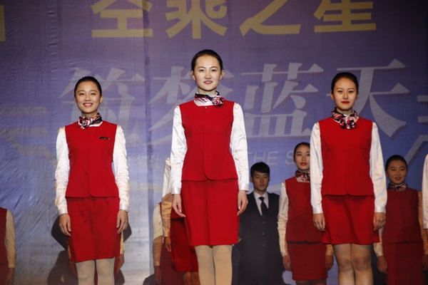 ��У����조�ճ�֮�ǡ��㱨�ݳ�¡�ؾ���